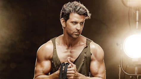 Hrithik Roshan's 'Bang Bang Tour'! A Bollywood Extravaganza Meets Fan Frenzy!